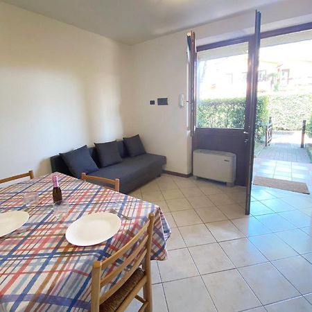 Apartment With Garden And Grill - Green Residence Sirmione Desenzano del Garda Kültér fotó