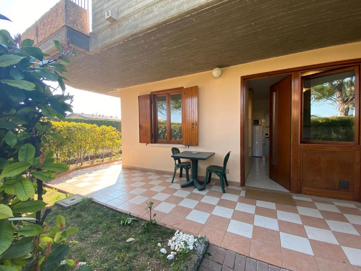 Apartment With Garden And Grill - Green Residence Sirmione Desenzano del Garda Kültér fotó