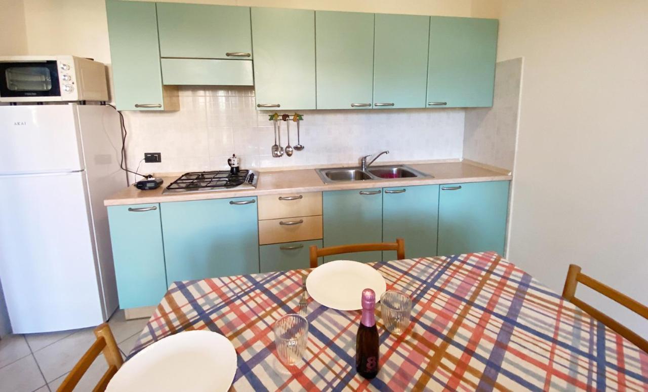 Apartment With Garden And Grill - Green Residence Sirmione Desenzano del Garda Kültér fotó